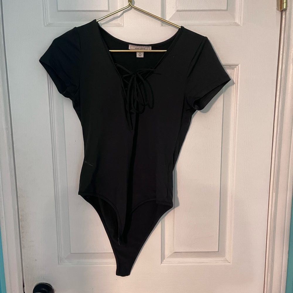 Black body con top